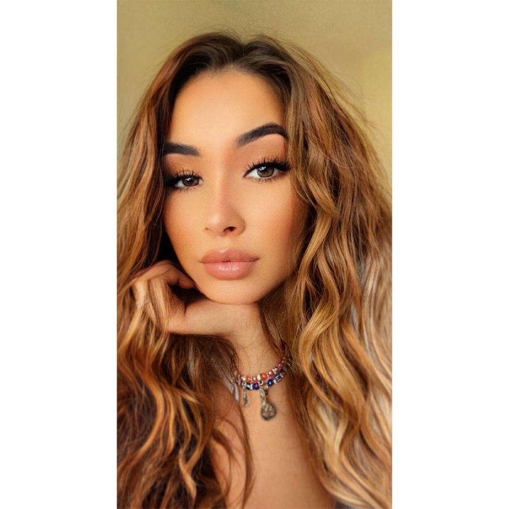 Meet your Posher, Marina